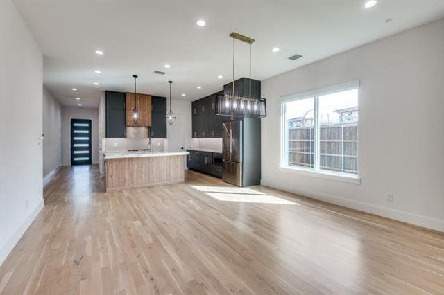 Building Photo - 2805 Cherrywood Ave
