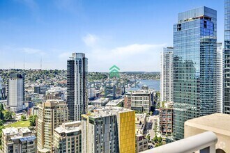 Building Photo - Luxury High-Rise Living in the Heart of Do...