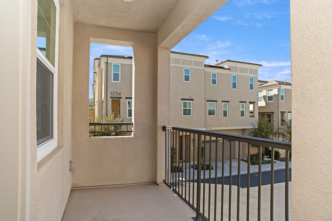 Building Photo - 1219 Sunrise View