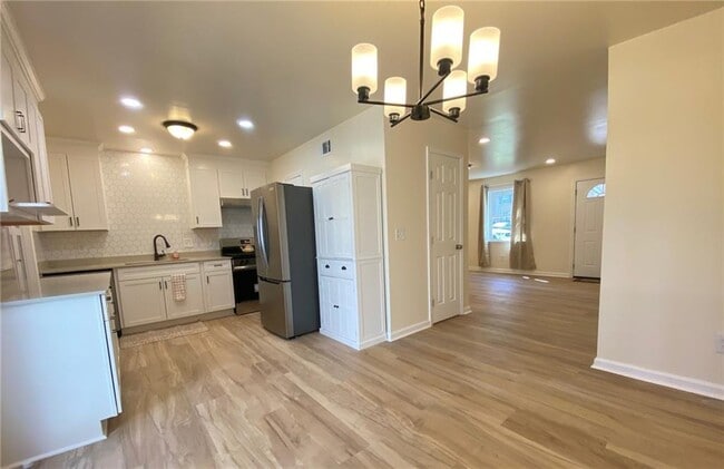 Building Photo - 2264 Salt Springs Pl