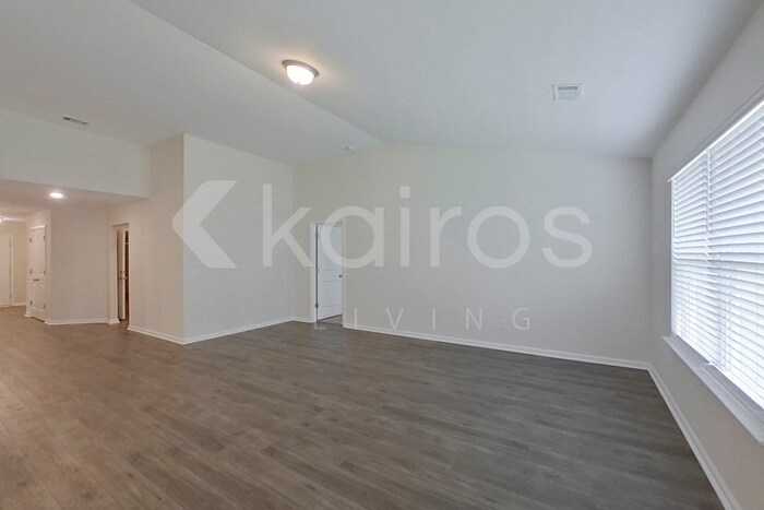 Building Photo - 103 St Phillip Wy