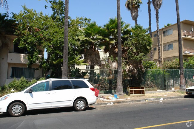 Building Photo - 933 S Westmoreland Ave