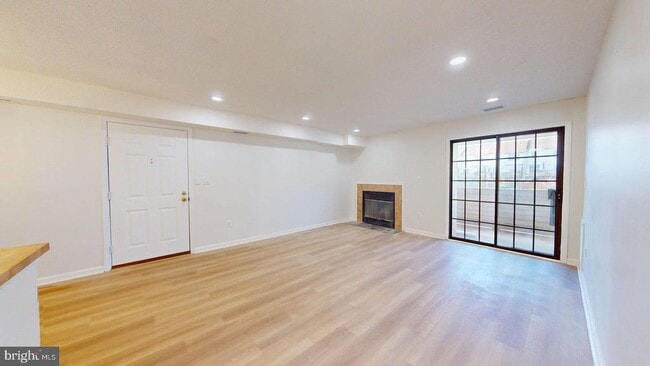 Building Photo - 6955 Mary Caroline Cir