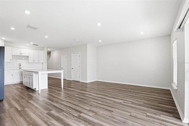 Building Photo - 10715 Ironwood Tree Wy