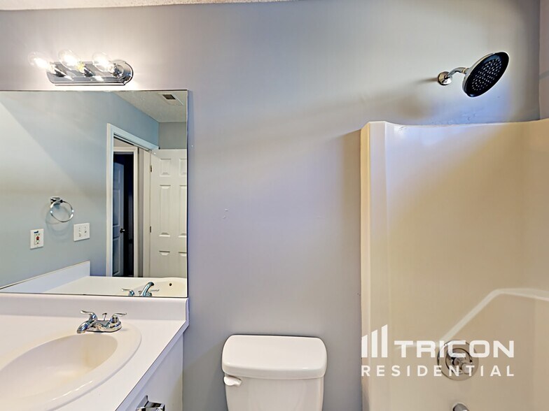 Building Photo - 4921 Baker Plantation Way