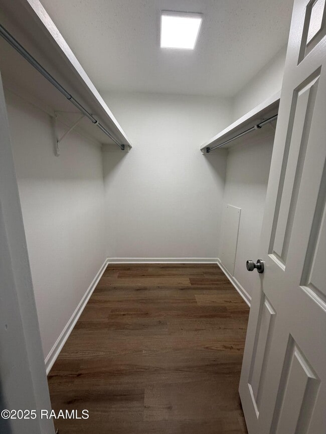 Building Photo - 110 W Bayou Pkwy