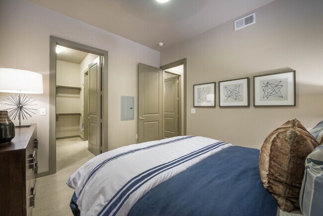 Building Photo - Modern Design Meets Everyday Luxury
