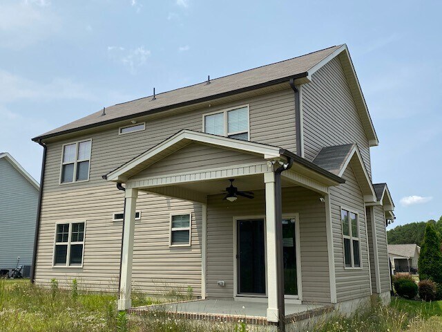 Building Photo - 3 Bedroom 2.5 bath House