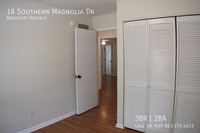 Building Photo - 18 Southern Magnolia Dr