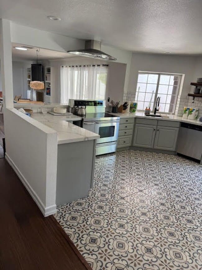 Building Photo - FULLY FURNISHED Home in Spanish Oaks!!