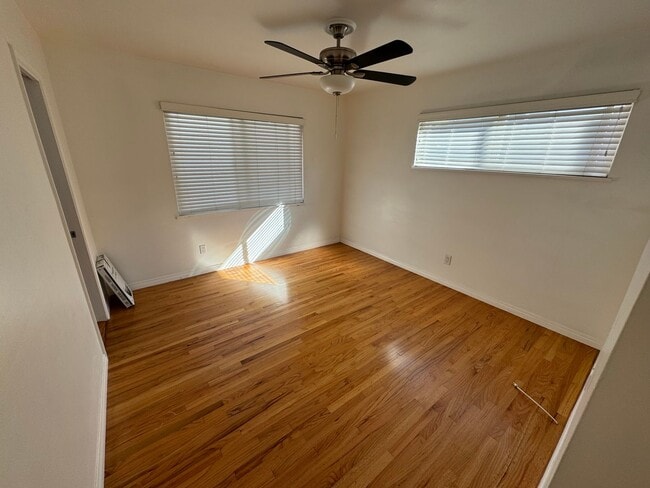 Building Photo - 3 Bedroom Single Level Home in Foothills o...