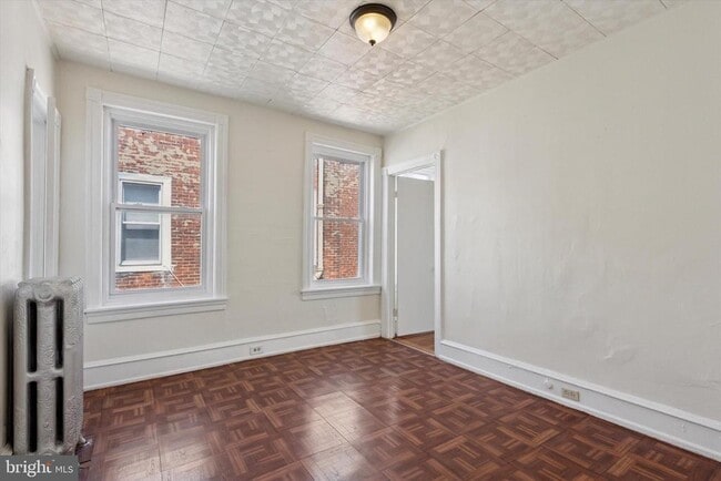 Building Photo - 903 W Duncannon Ave