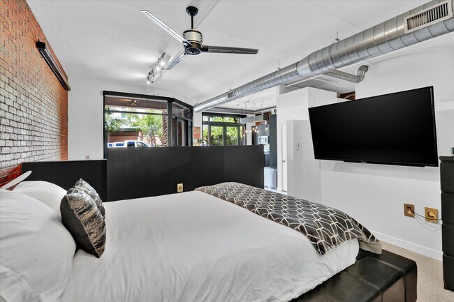 Building Photo - 7301 E 3rd Ave