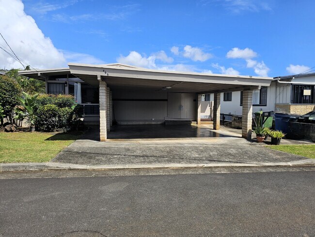 Building Photo - 4 bed, 2.5 bath single family house, Liliha neighborhood.
