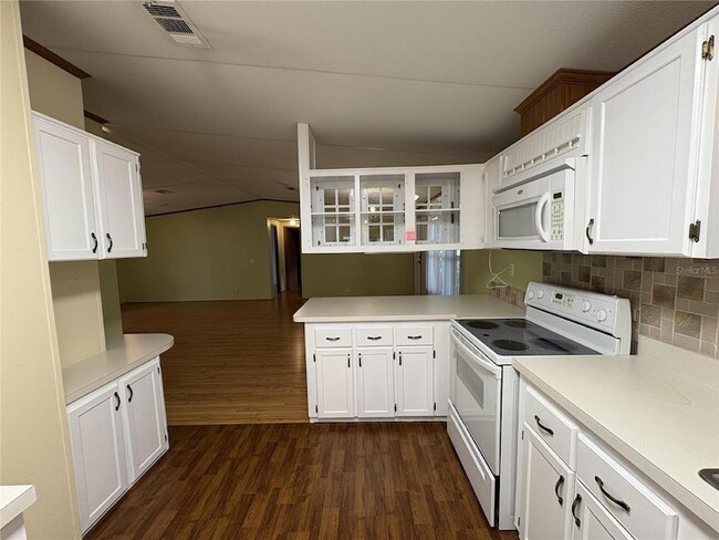 Building Photo - 616 Klickety Klak Ln