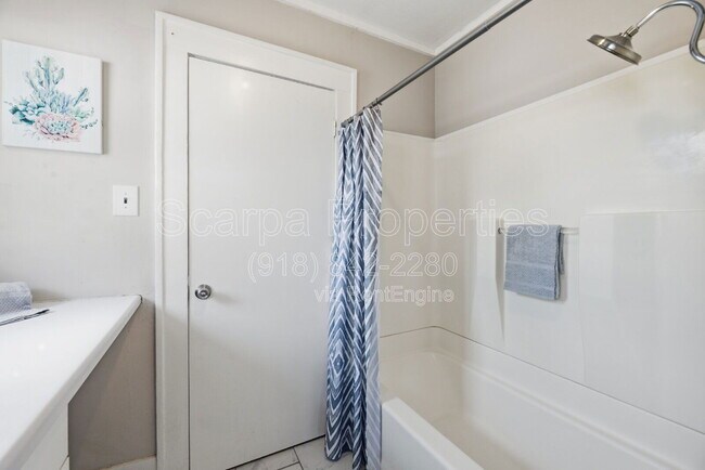 Building Photo - 1415 W Reconciliation Way