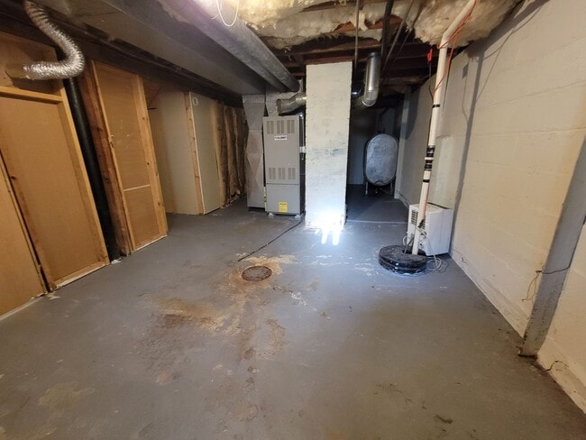 Building Photo - 1511 10th Ave