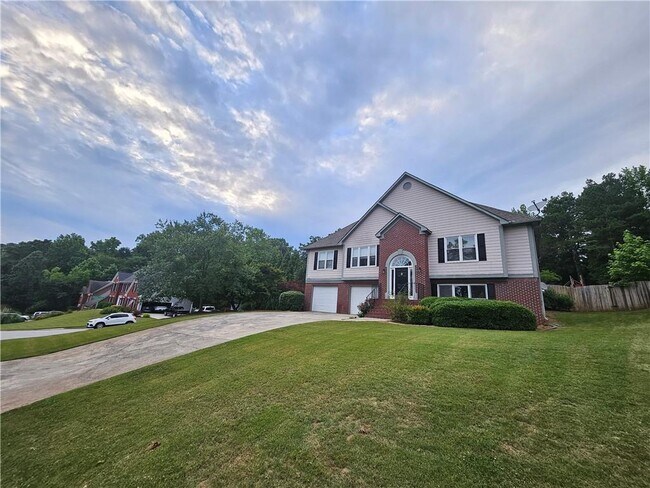 Building Photo - 144 Hunters Trce