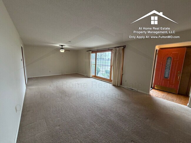 Building Photo - 1803 N School Blvd