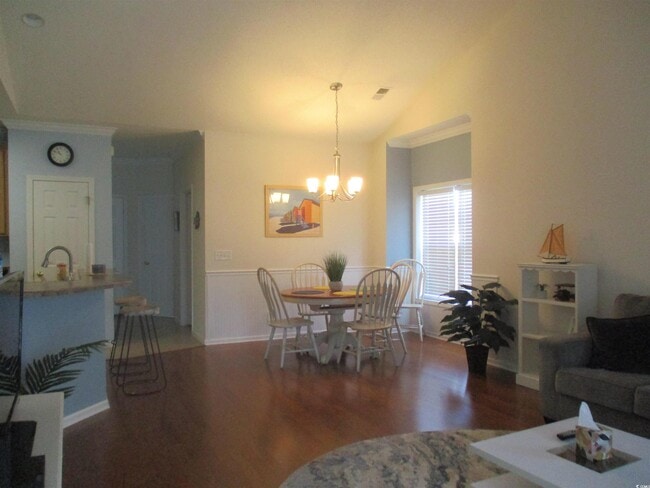 Building Photo - 5804 Longwood Dr