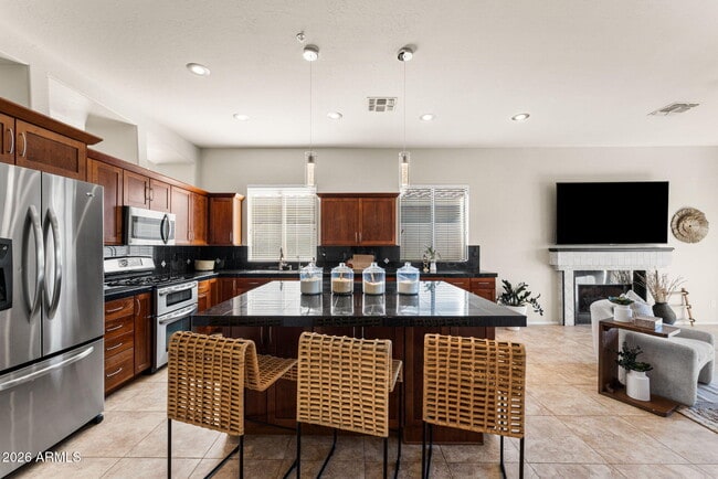 Building Photo - 10318 E Tierra Buena Ln