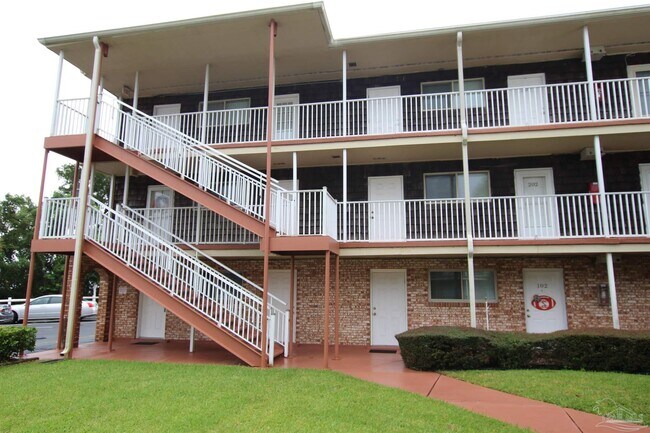 Building Photo - 600 Scenic Hwy