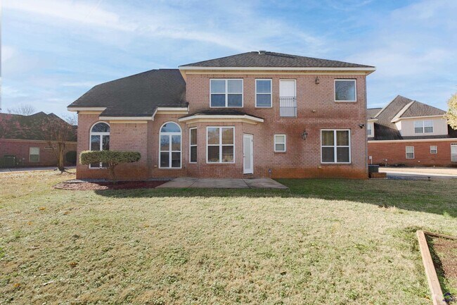 Building Photo - 100 Montview Way