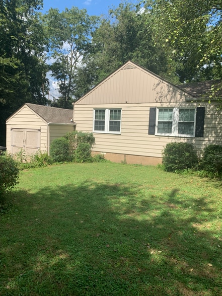 Building Photo - 302 Kent Rd