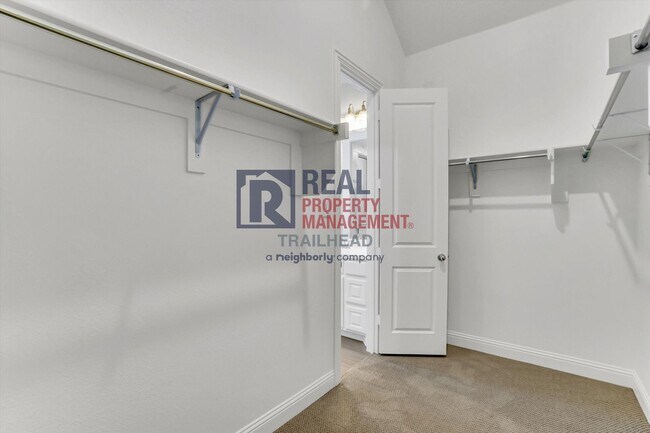 Building Photo - Spacious Home with Office & Media Room in Tavolo Park