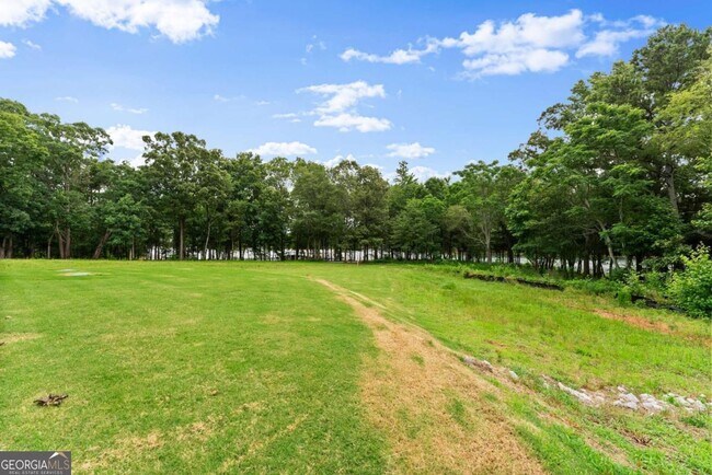 Building Photo - 151 S Pointe Dr