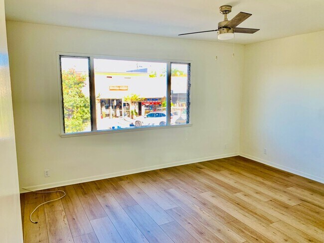 Building Photo - SCH217