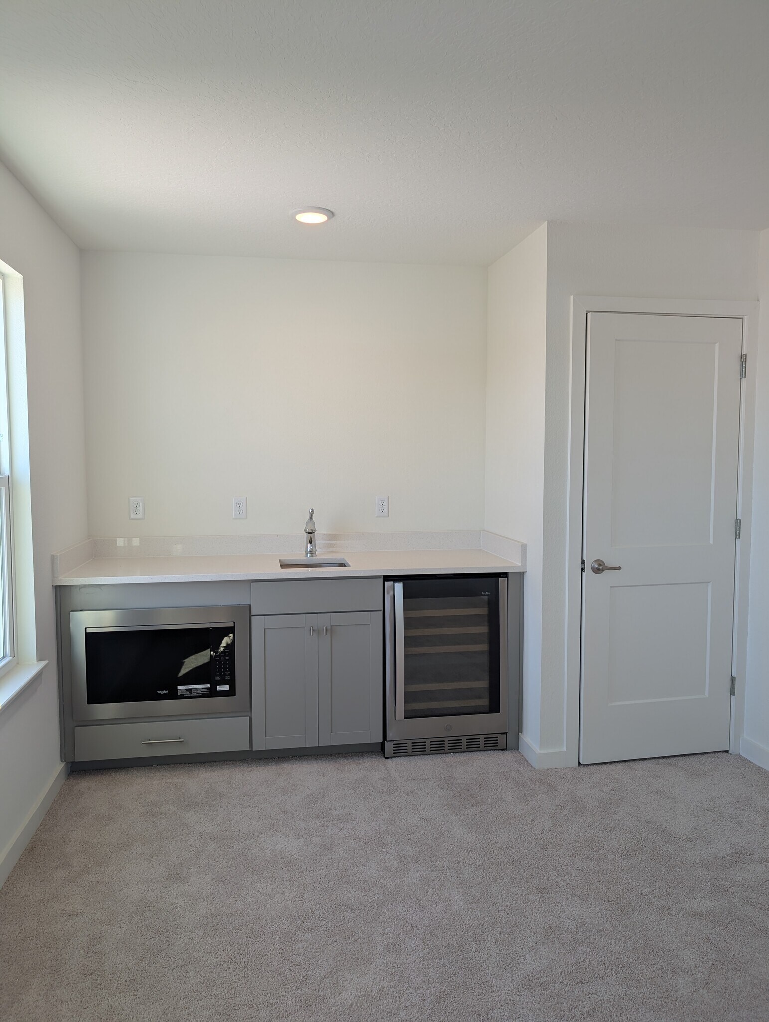 Building Photo - 1967 Iorio St