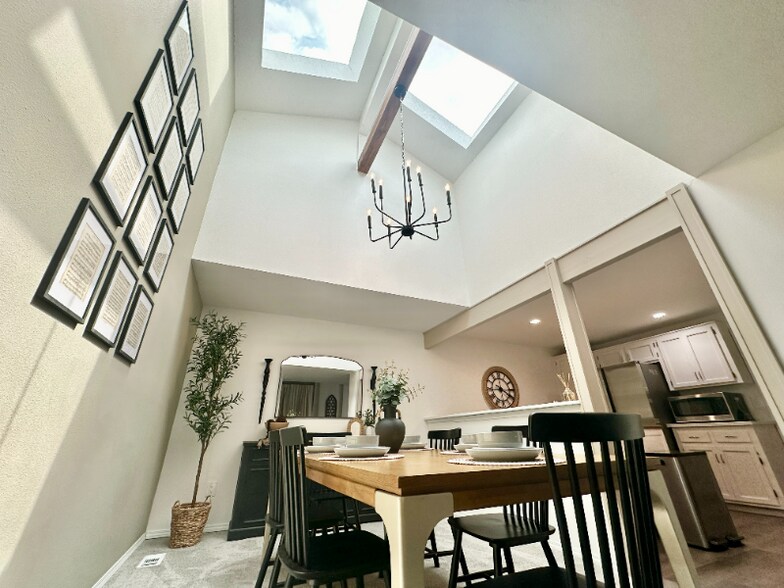 Primary Photo - 10835 SW Summer Lake Dr