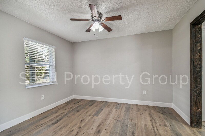 Building Photo - 16901 Melba Ln
