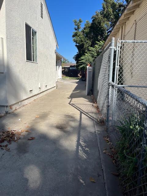 Building Photo - 866 N 15th St