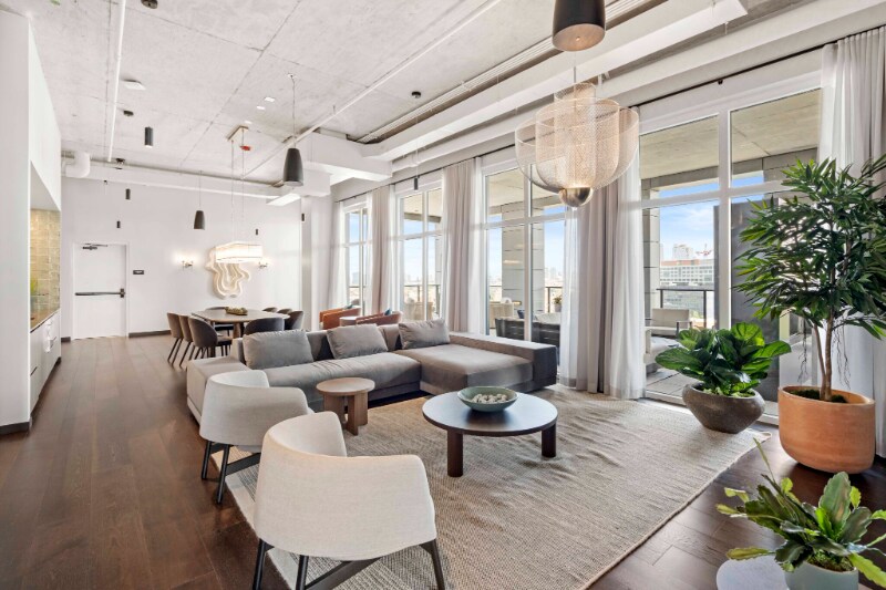 Building Photo - 168 N Ashland Ave