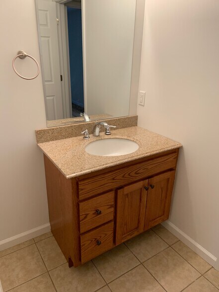 Building Photo - 204 Betsinger Rd