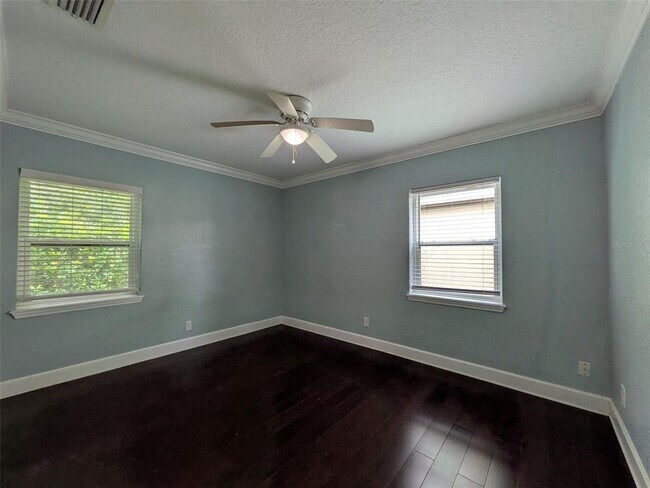 Building Photo - 313 Granada Dr