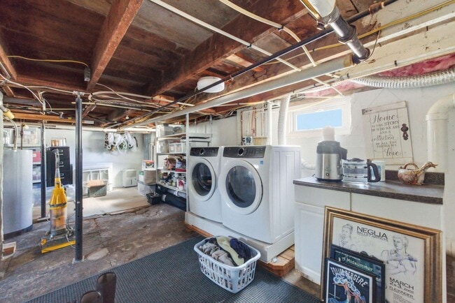 Building Photo - 26 Snow St