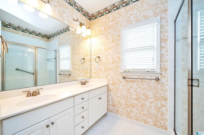 Building Photo - 5126 English Turn