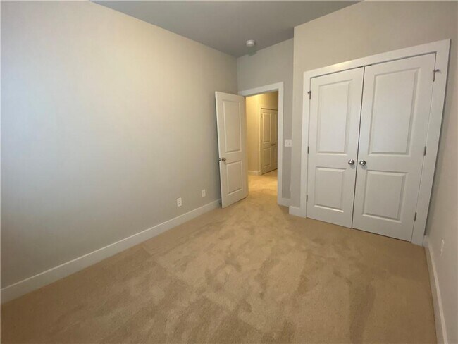 Building Photo - 3779 Oxford Cir