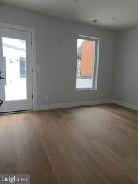 Building Photo - 3215 Mt Pleasant St NW