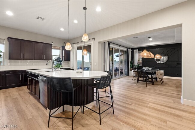 Building Photo - 258 Castellari Dr
