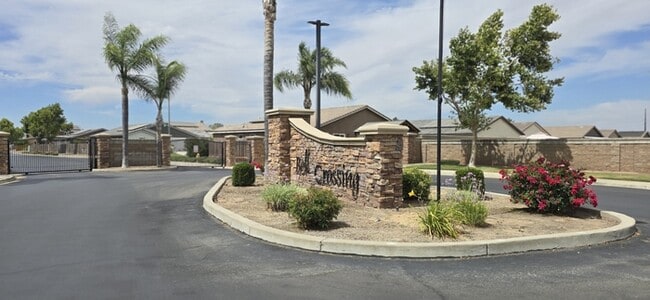 Building Photo - Atwater 5 Bedroom 3.5 Bathroom Home