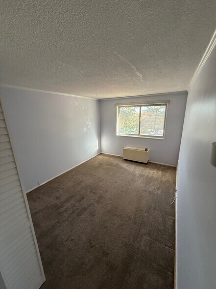 Building Photo - 2059 Huntington Ave