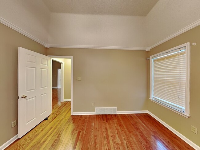 Building Photo - 2966 Woodland Ash Cove