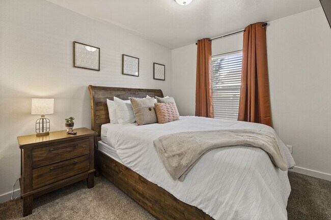 Building Photo - 11163 Silver River Loop