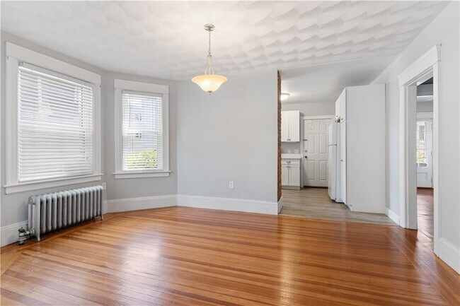 Building Photo - 153 Irving Ave