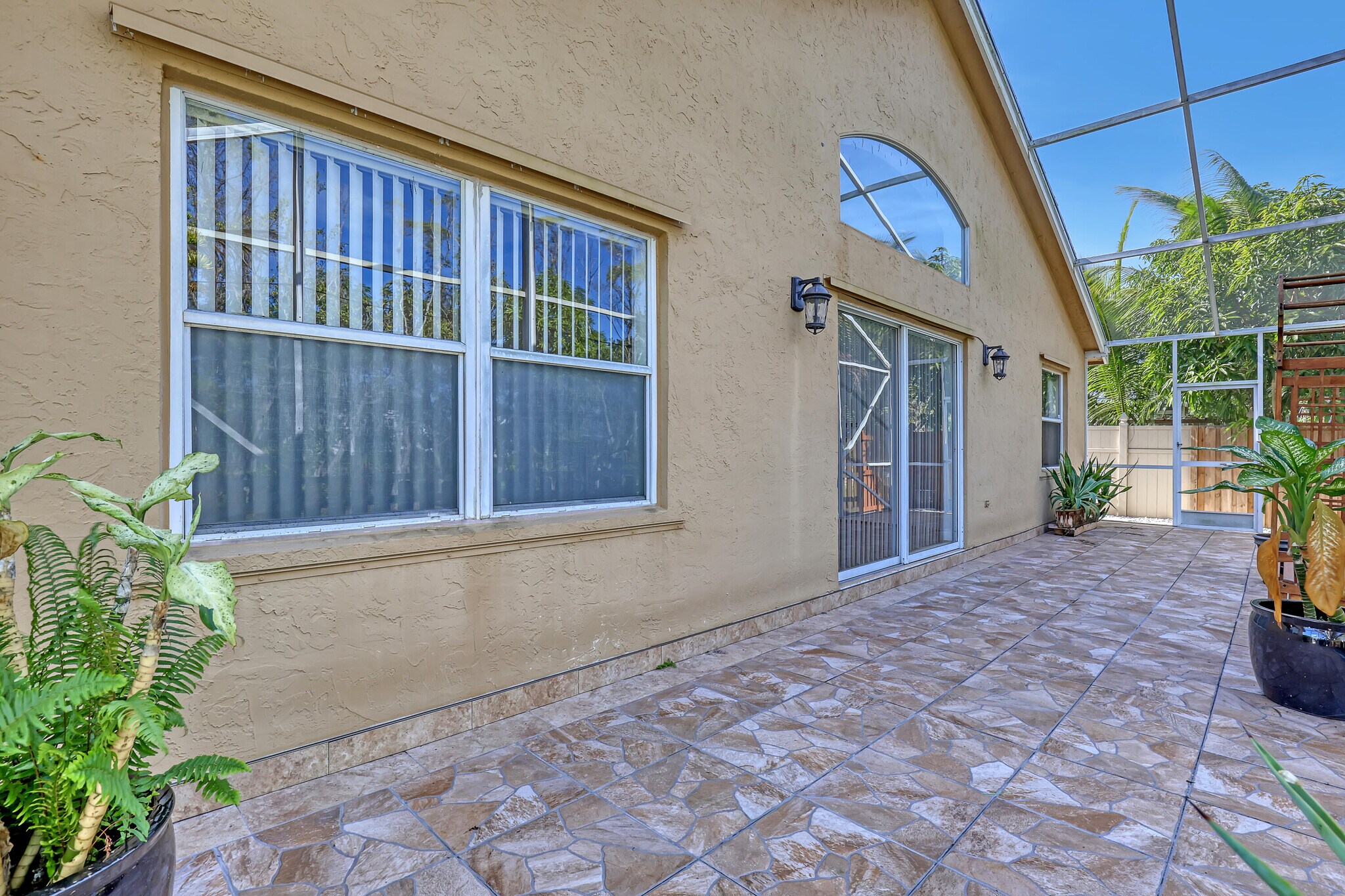 Building Photo - 6817 Barnwell Dr