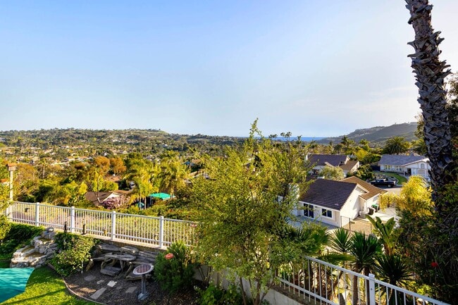 Building Photo - Adorable Short Term Furnished San Clemente Rental Home